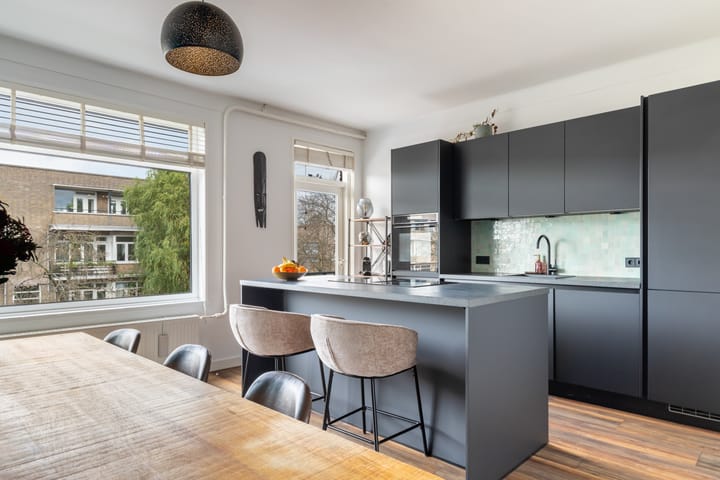 Foto 21 van Van Beuningenstraat 11-02R