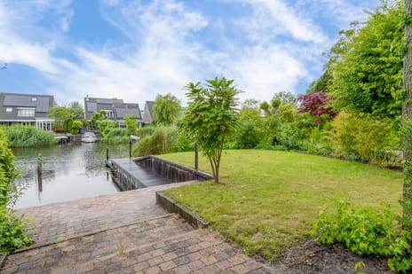 Broekfinne 121 tertiary image