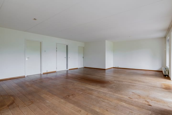 Photo 16 of Broekfinne 121