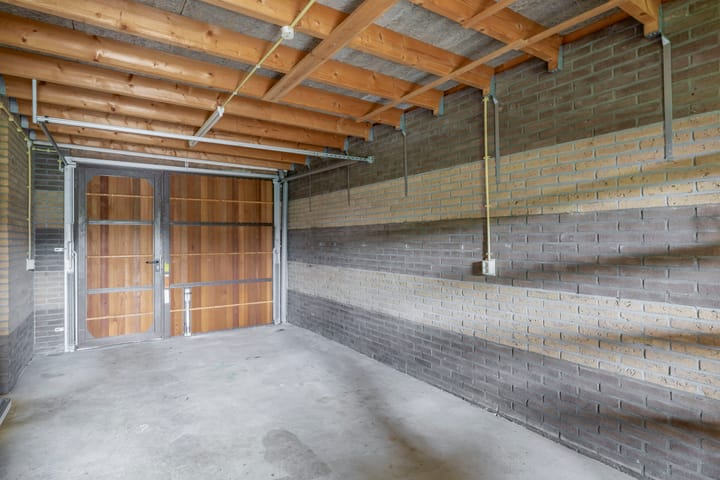 Photo 46 of Broekfinne 121