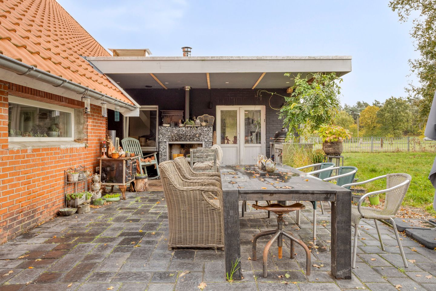 Photo 35 of Hooge Weg 4