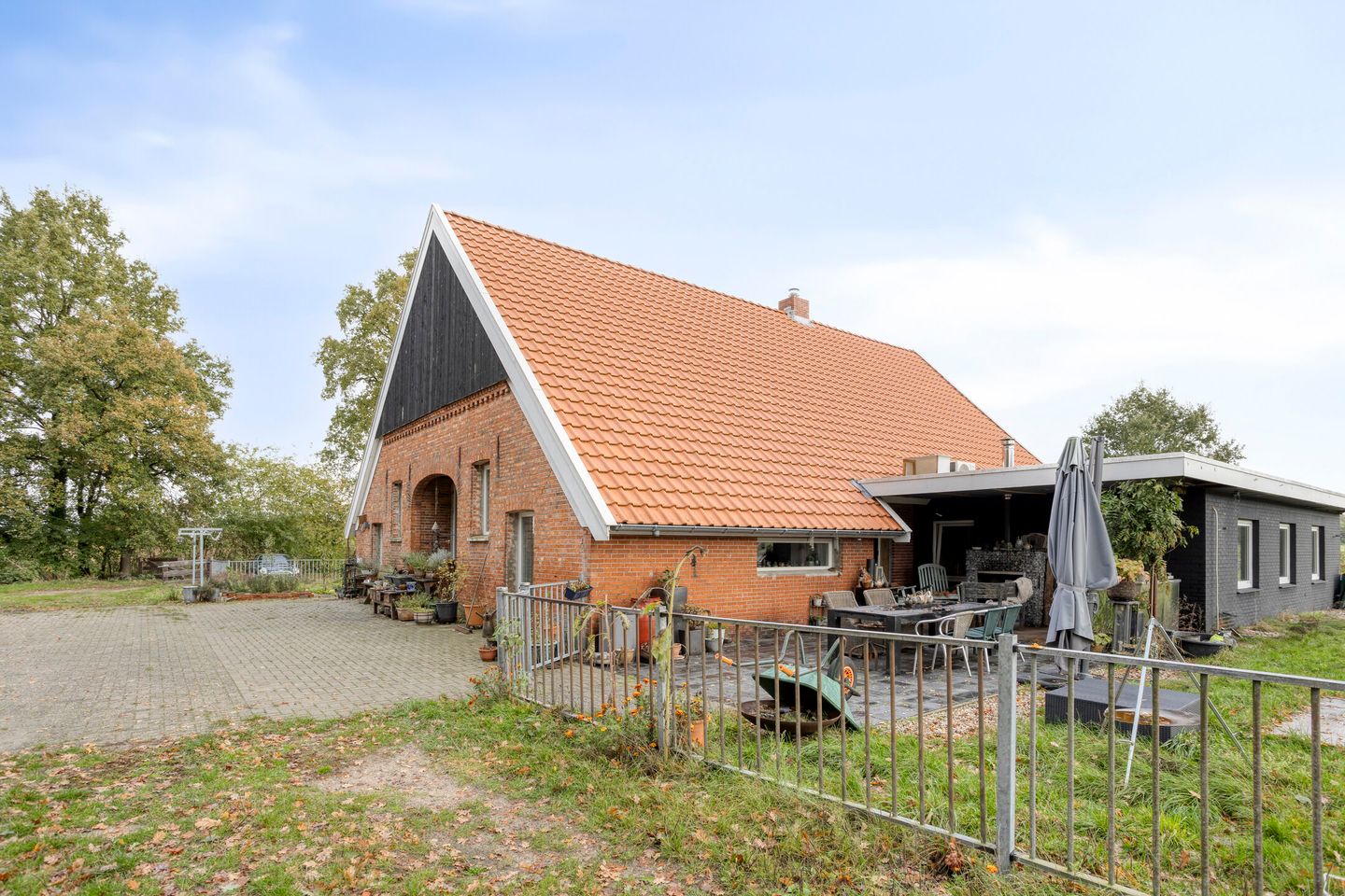 Photo 34 of Hooge Weg 4