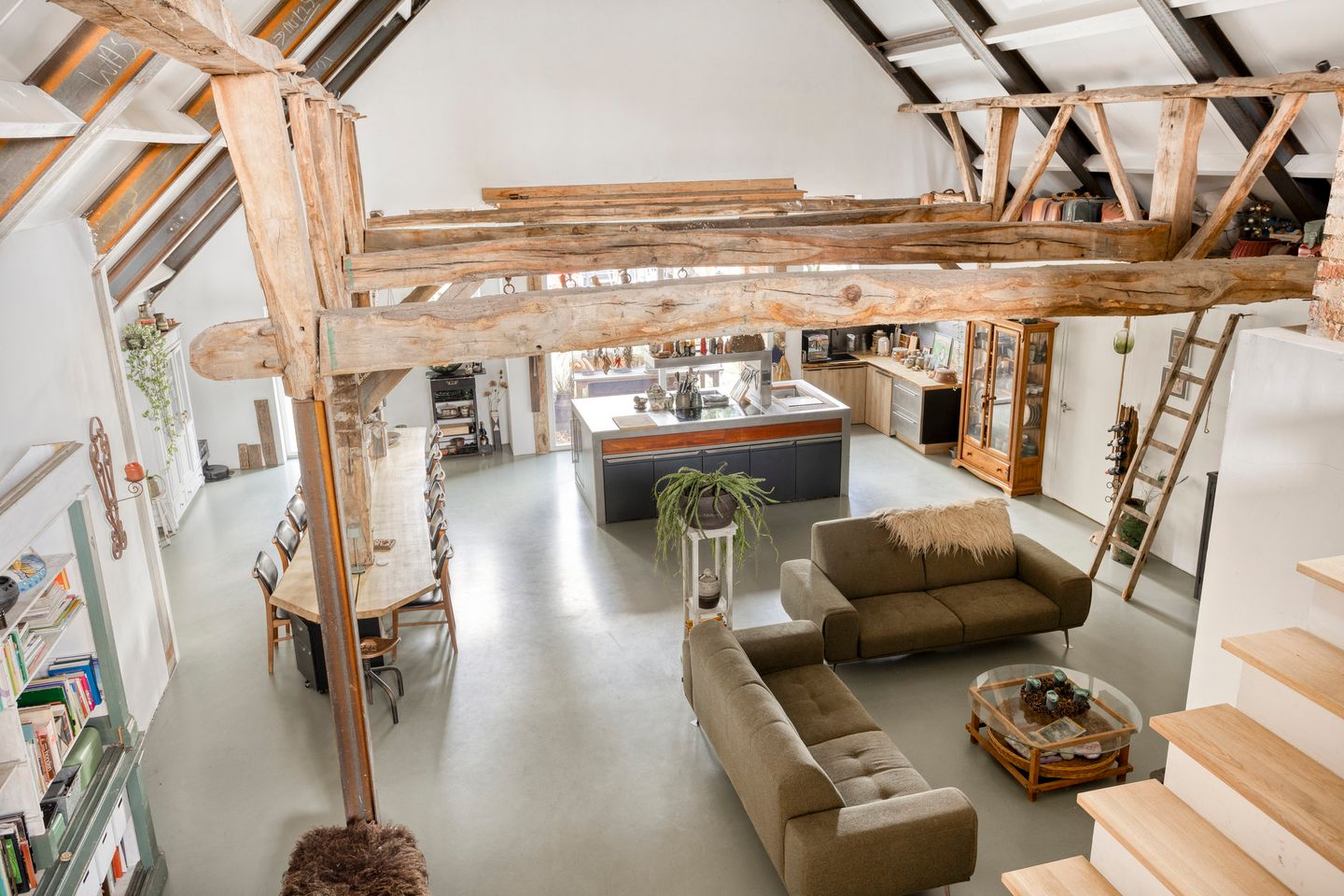 Photo 29 of Hooge Weg 4