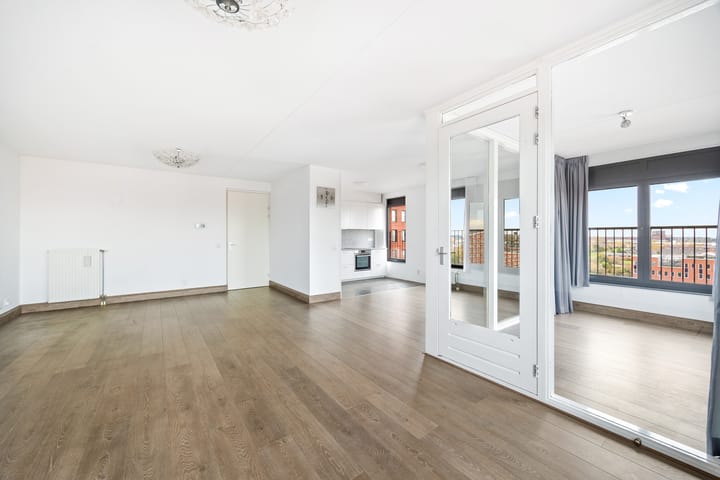 Foto 13 van Simon Carmiggelthof 176