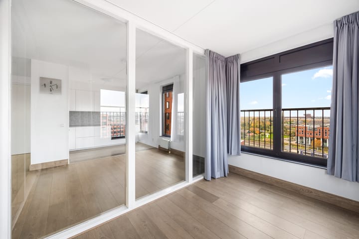 Foto 23 van Simon Carmiggelthof 176