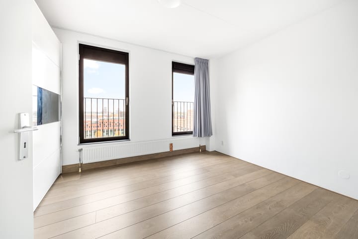 Foto 30 van Simon Carmiggelthof 176