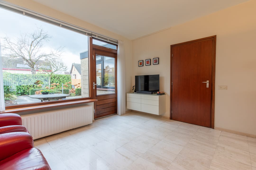 Foto 8 van Van Weerden Poelmanstraat 188