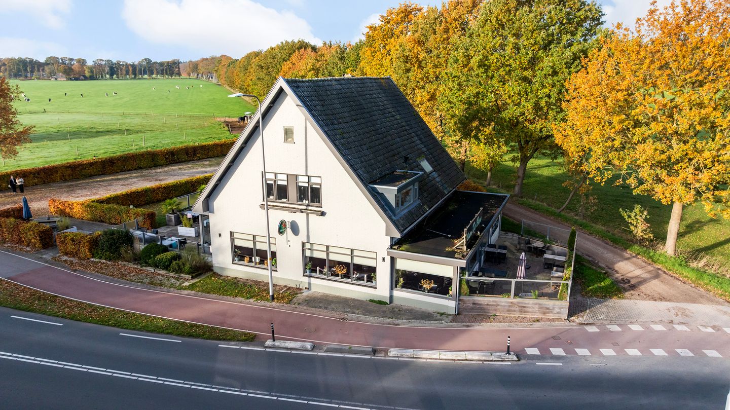 Bekijk foto 1 van Hoofdweg 215