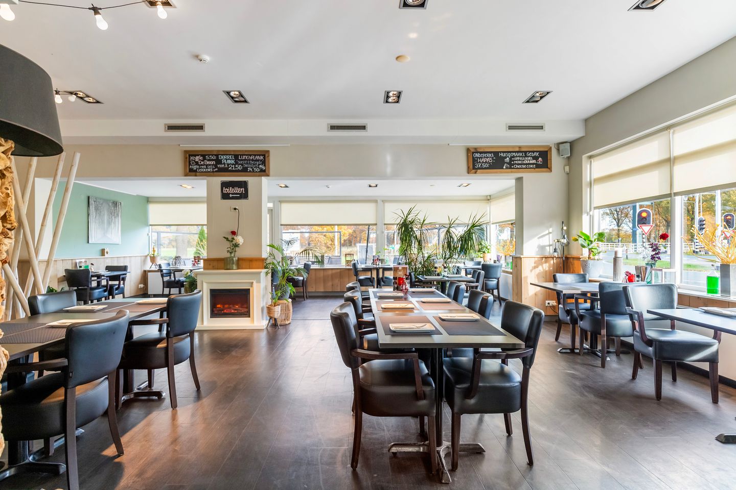 Bekijk foto 2 van Hoofdweg 215