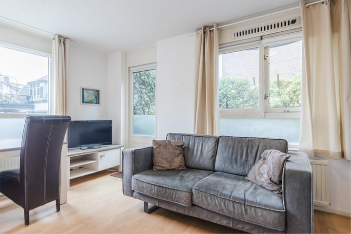 Photo 10 of Stationsweg 1