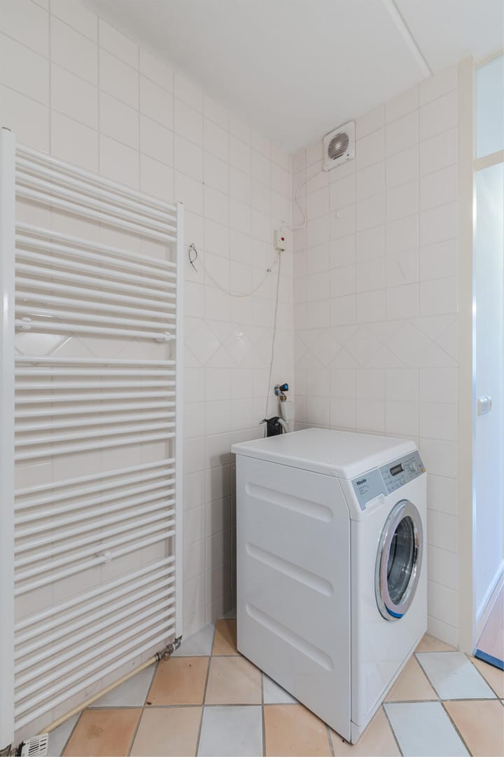 Photo 37 of Stationsweg 1