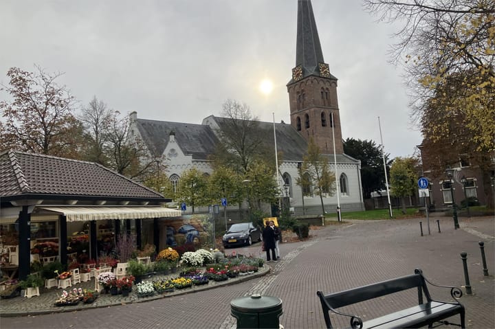 Photo 49 of Stationsweg 1