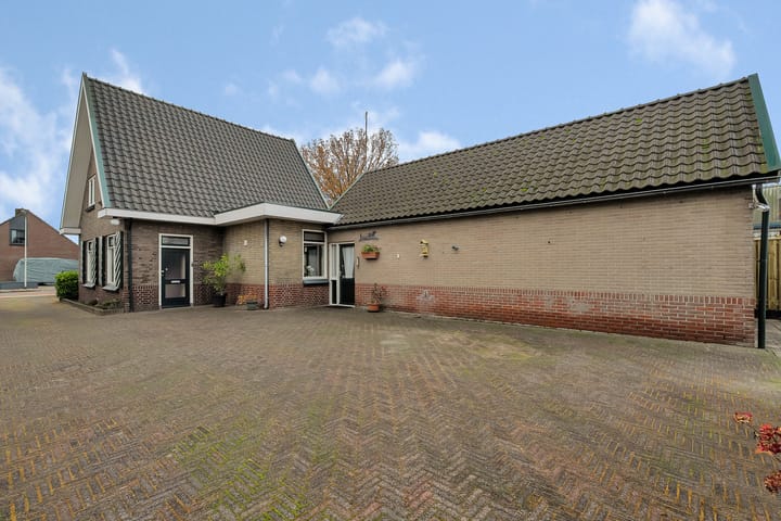 Photo 22 of Stationsweg 9