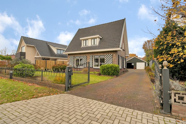 Photo 32 of Stationsweg 9