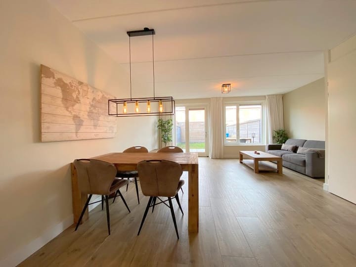 Foto 2 van Lambrecht van Linschotenstraat 6