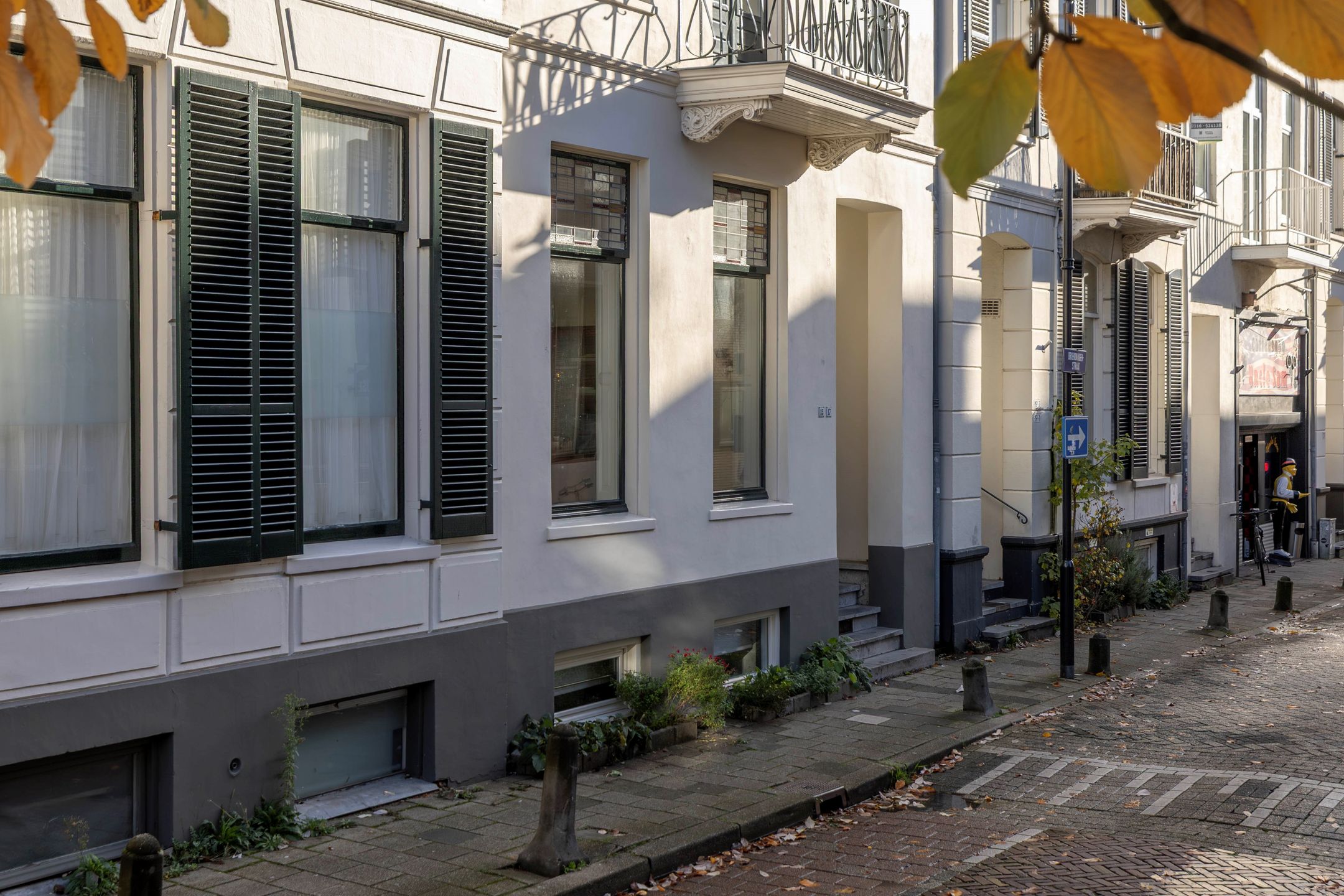 Photo 6 of Driekoningenstraat 15