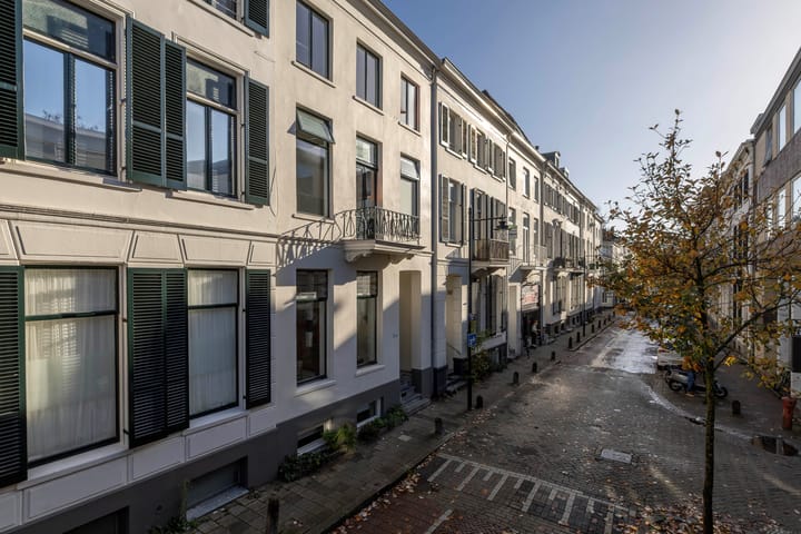 Photo 7 of Driekoningenstraat 15