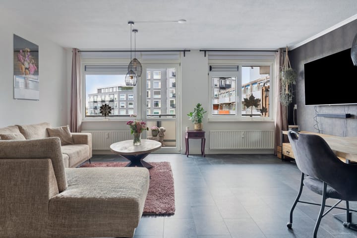 Foto 2 van Tomatenplein 173