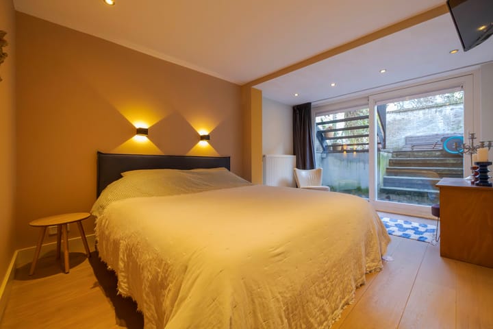 Photo 42 of Driekoningenstraat 15