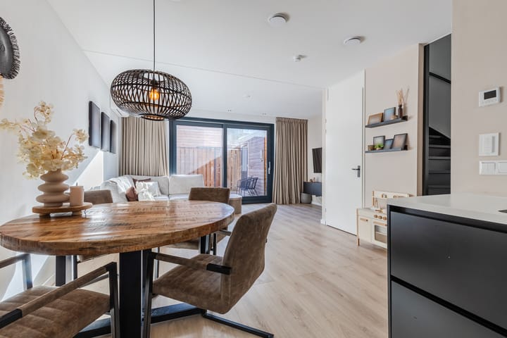 Photo 16 of Nedinscoplein 27