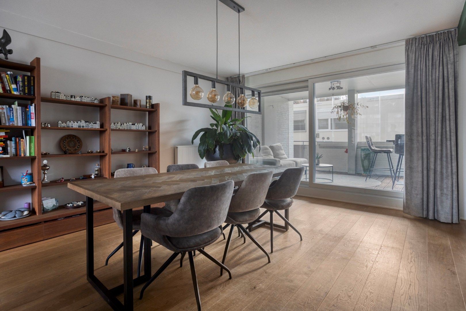 Foto 15 van Burg. Hustinxstraat 40