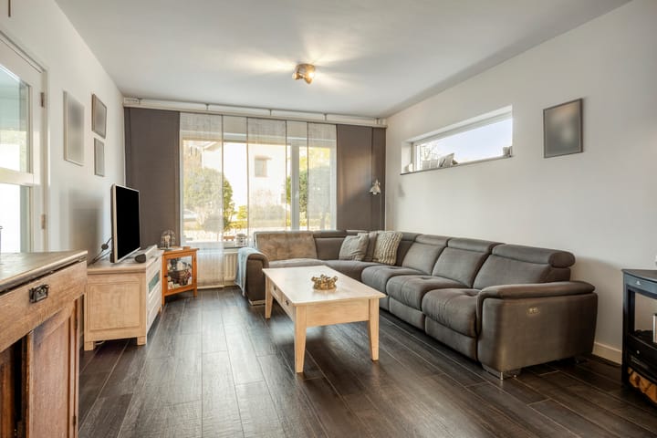 Photo 11 of Burgemeester Kleutersstraat 8