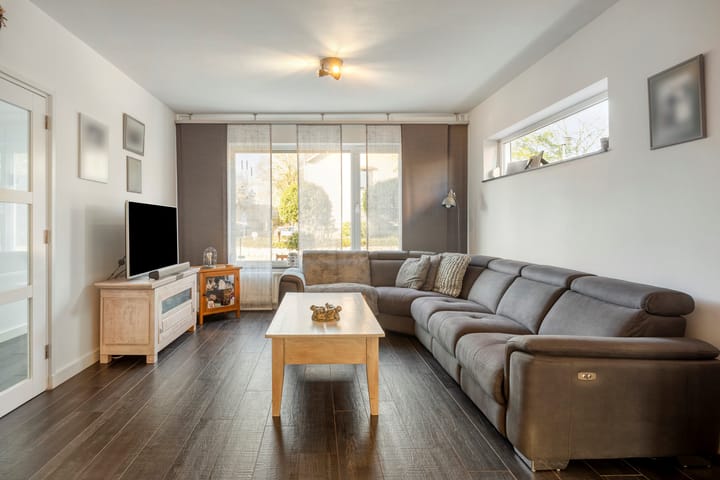 Photo 12 of Burgemeester Kleutersstraat 8