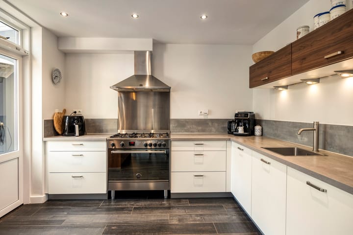 Photo 16 of Burgemeester Kleutersstraat 8