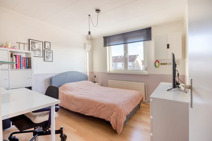 Photo 25 of Burgemeester Kleutersstraat 8