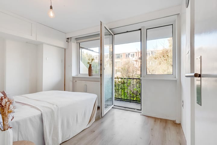 Foto 23 van Barnsteenlaan 35