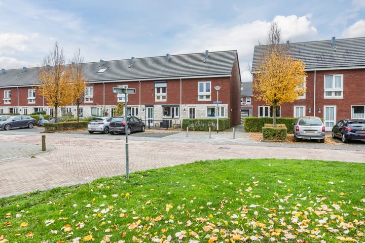 Photo 49 of Nijerwalstraat 59