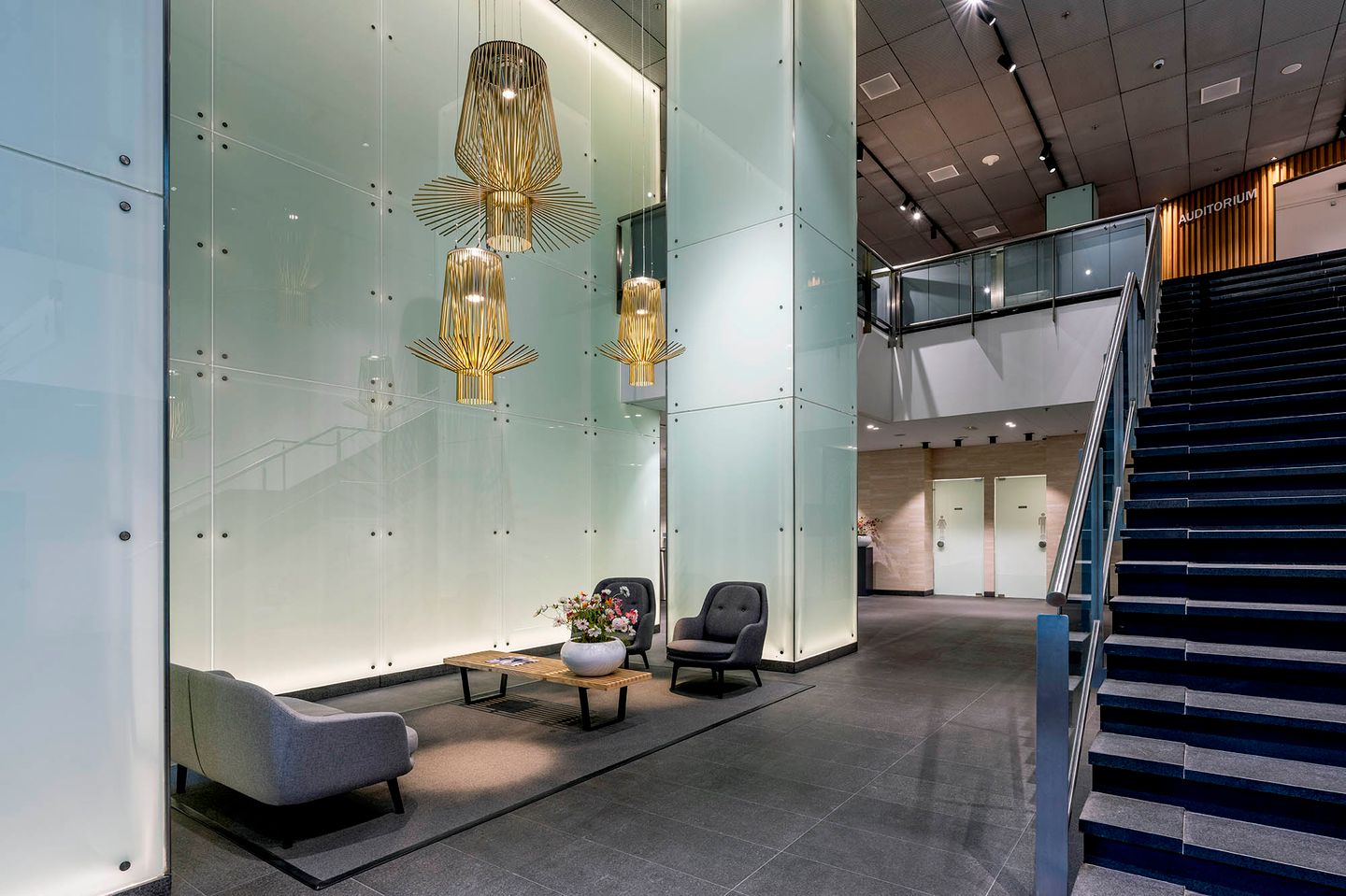 Bekijk foto 2 van Gustav Mahlerplein 3-117