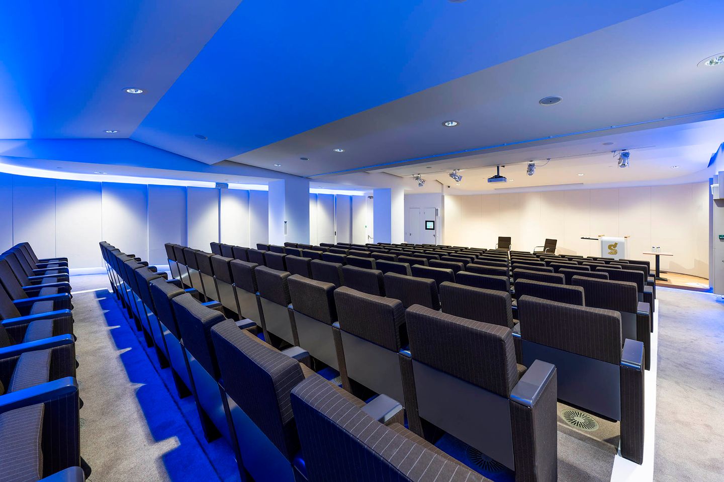 Bekijk foto 4 van Gustav Mahlerplein 3-117