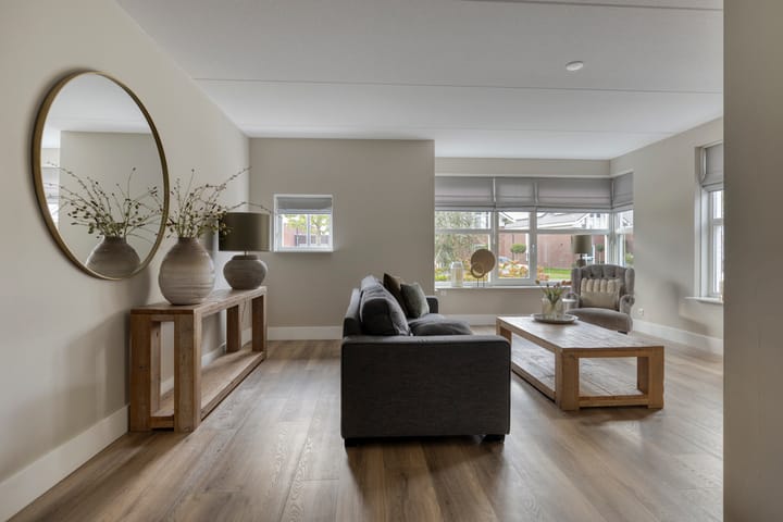 Photo 8 of Meikers 15