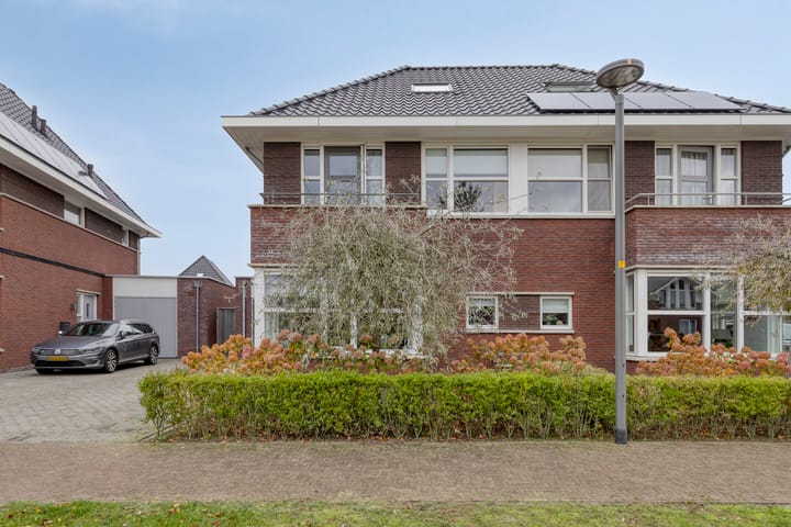 Photo 5 of Meikers 15