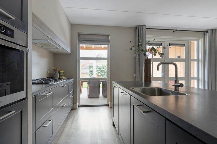 Photo 20 of Meikers 15