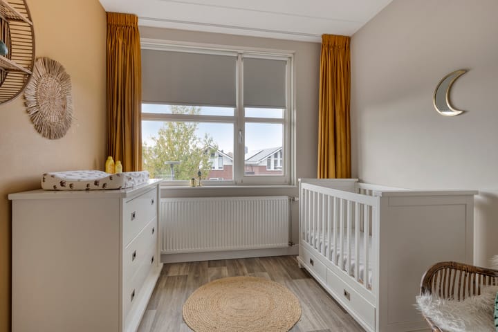 Photo 33 of Meikers 15