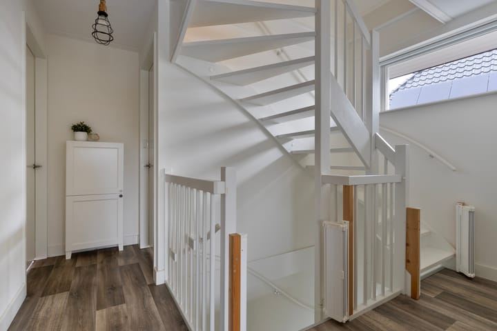 Photo 26 of Meikers 15