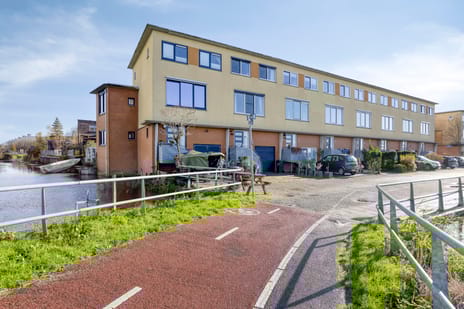 Natalie Barneykade thumbnail