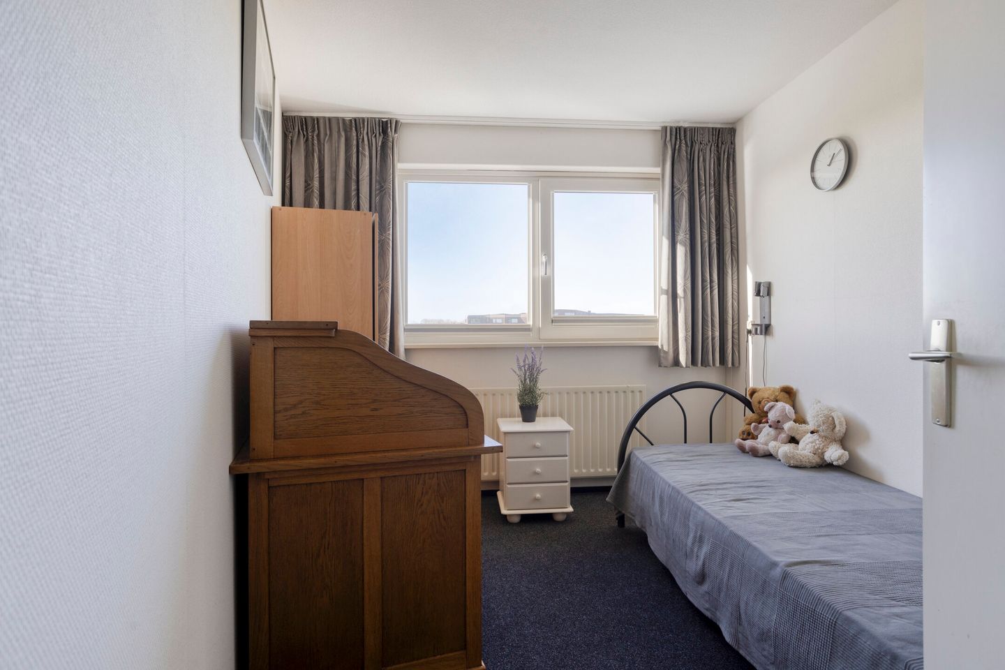 Photo 34 of Natalie Barneykade 32