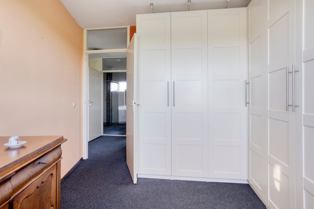 Photo 37 of Natalie Barneykade 32