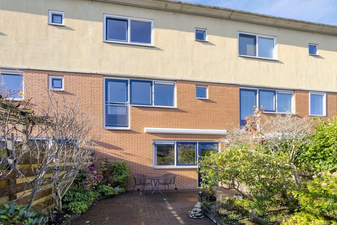 Photo 43 of Natalie Barneykade 32