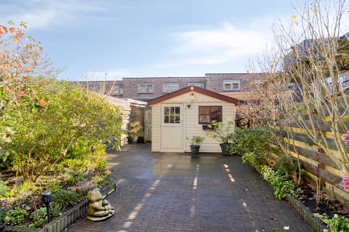 Photo 45 of Natalie Barneykade 32