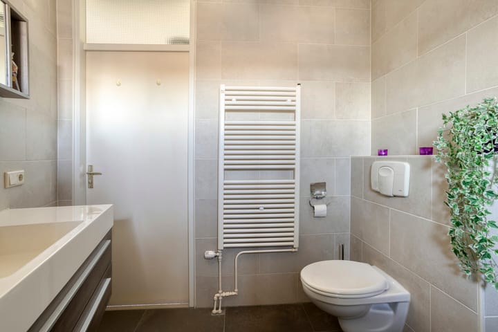 Photo 32 of Natalie Barneykade 32