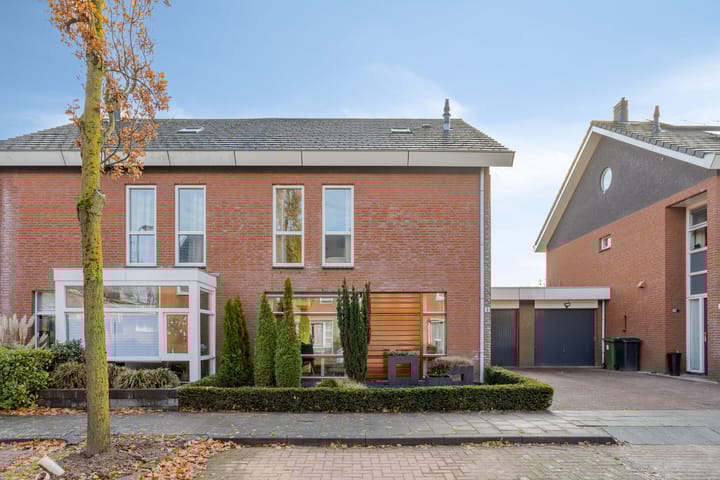 Photo 34 of Waterbies 9