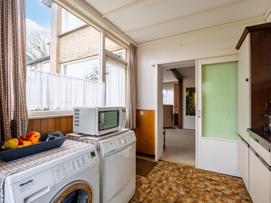 Photo 13 of Wentholtstraat 5