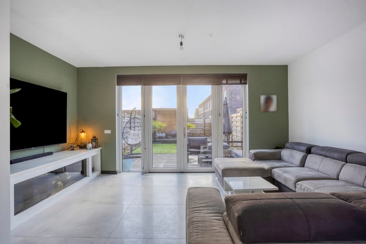 Photo 6 of Anna Maria van Schurmanlaan 30