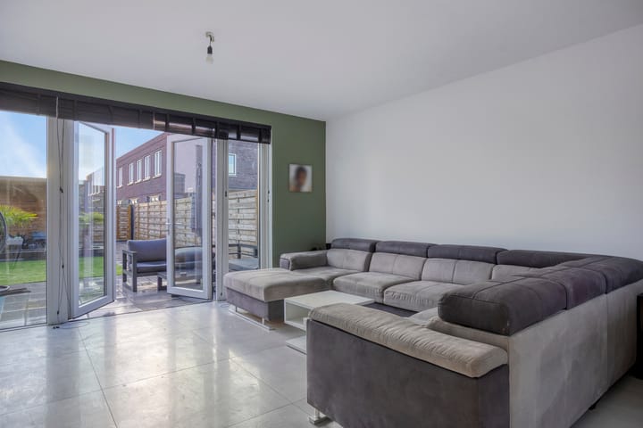 Photo 8 of Anna Maria van Schurmanlaan 30