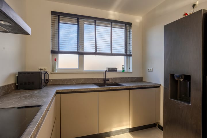 Photo 17 of Anna Maria van Schurmanlaan 30