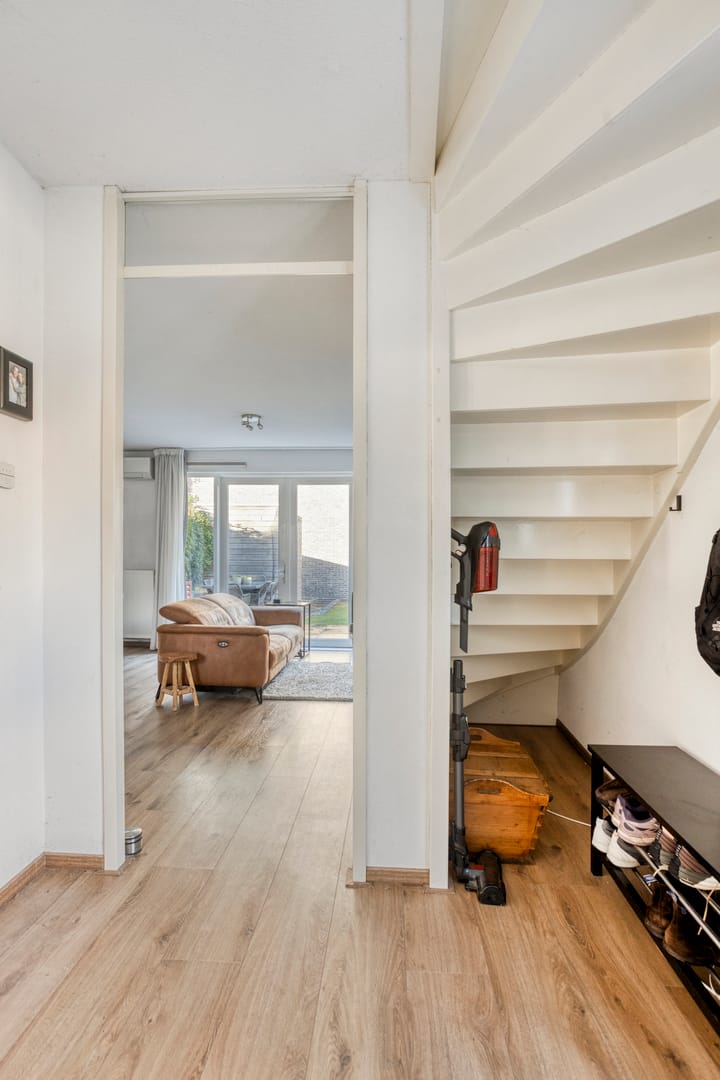 Photo 6 of James Cookroute 129